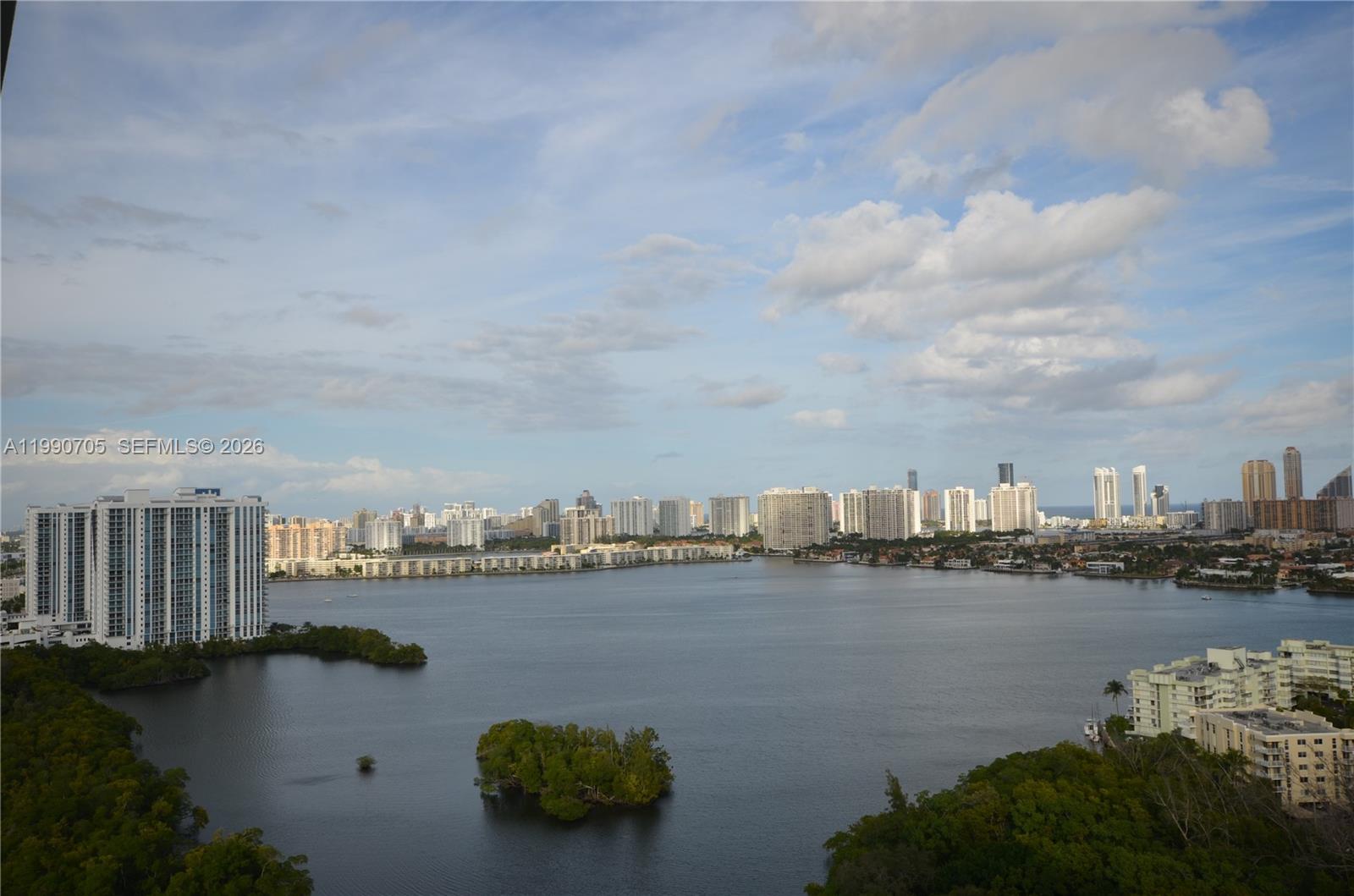 16385 Biscayne Blvd #518 North Miami Beach, FL 33160