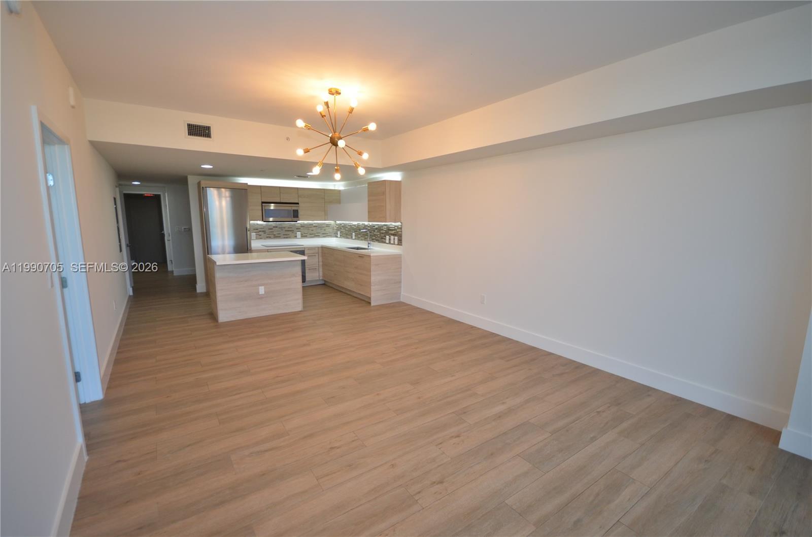 16385 Biscayne Blvd #518 North Miami Beach, FL 33160