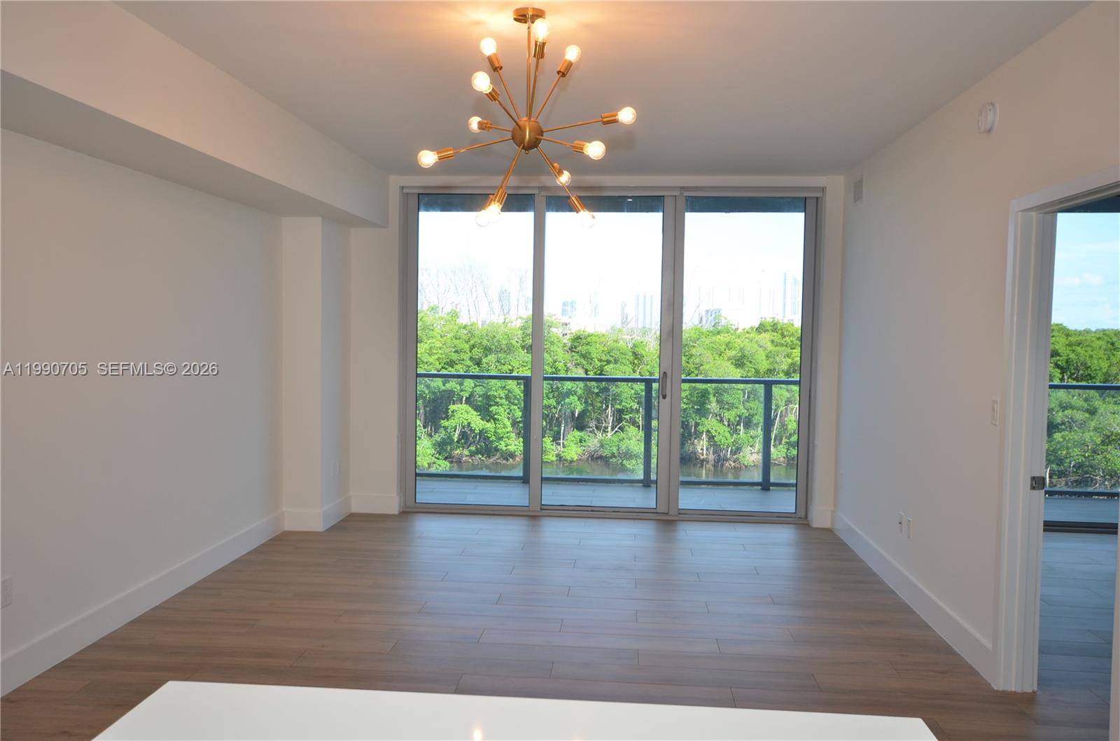 16385 Biscayne Blvd #518 North Miami Beach, FL 33160