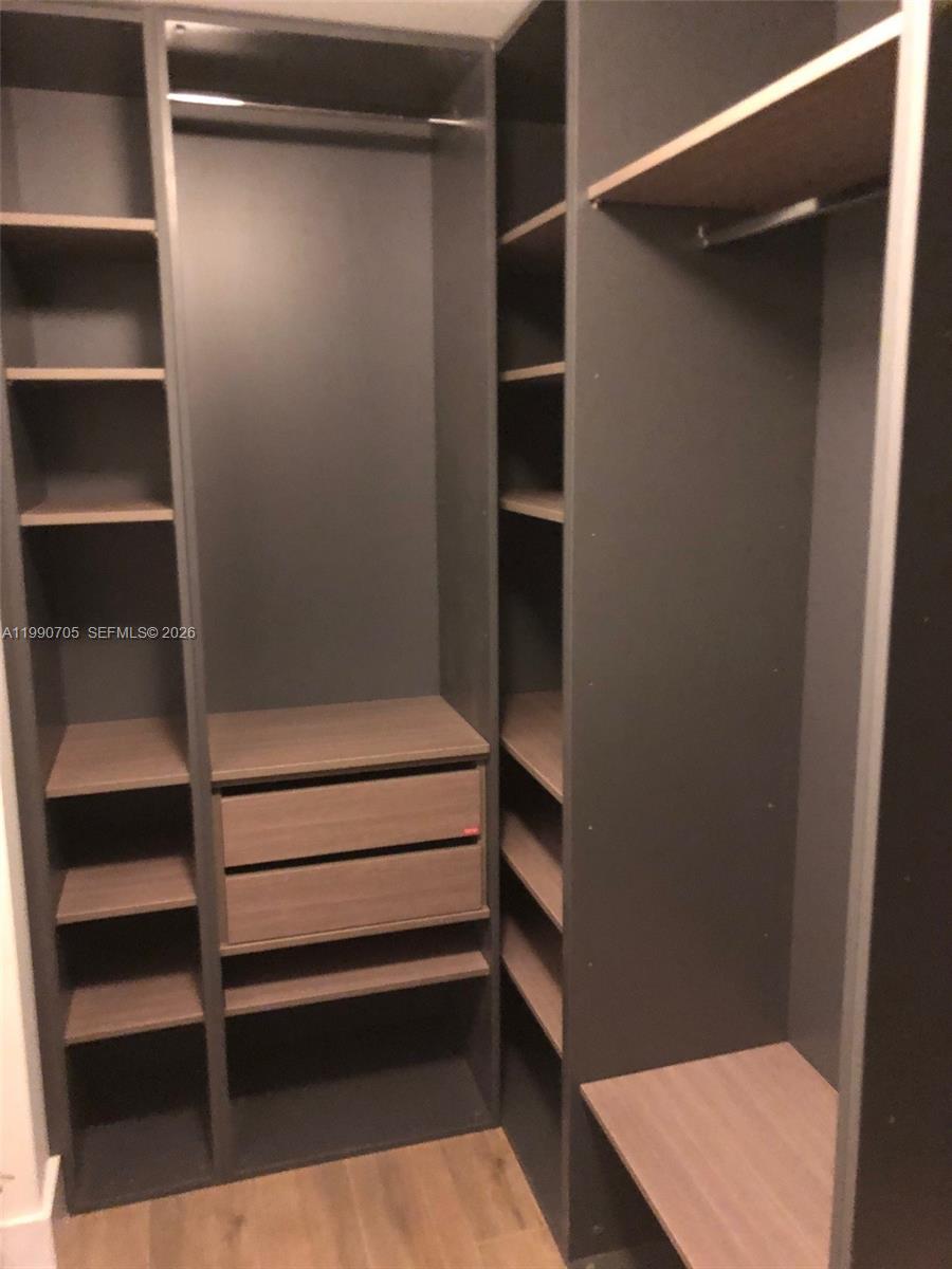 16385 Biscayne Blvd #518 North Miami Beach, FL 33160