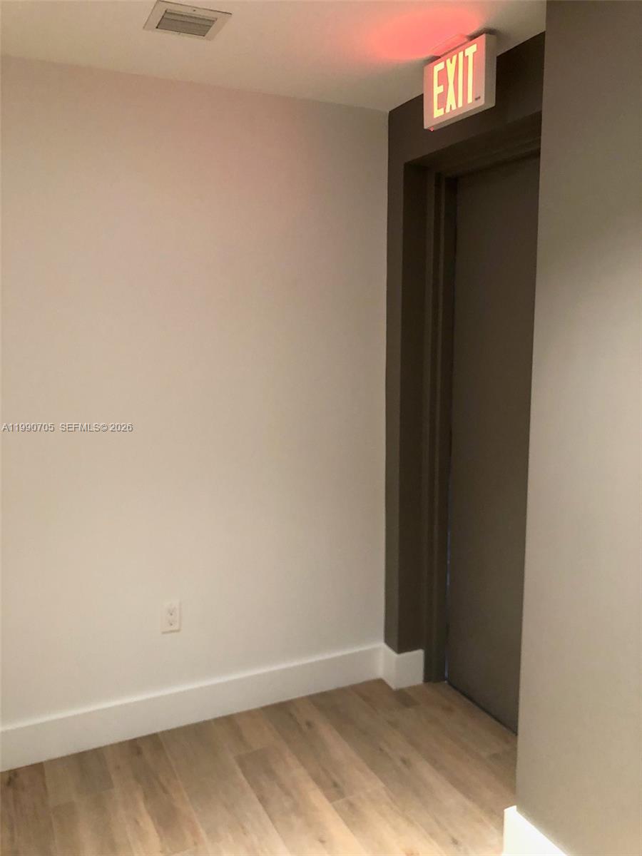 16385 Biscayne Blvd #518 North Miami Beach, FL 33160