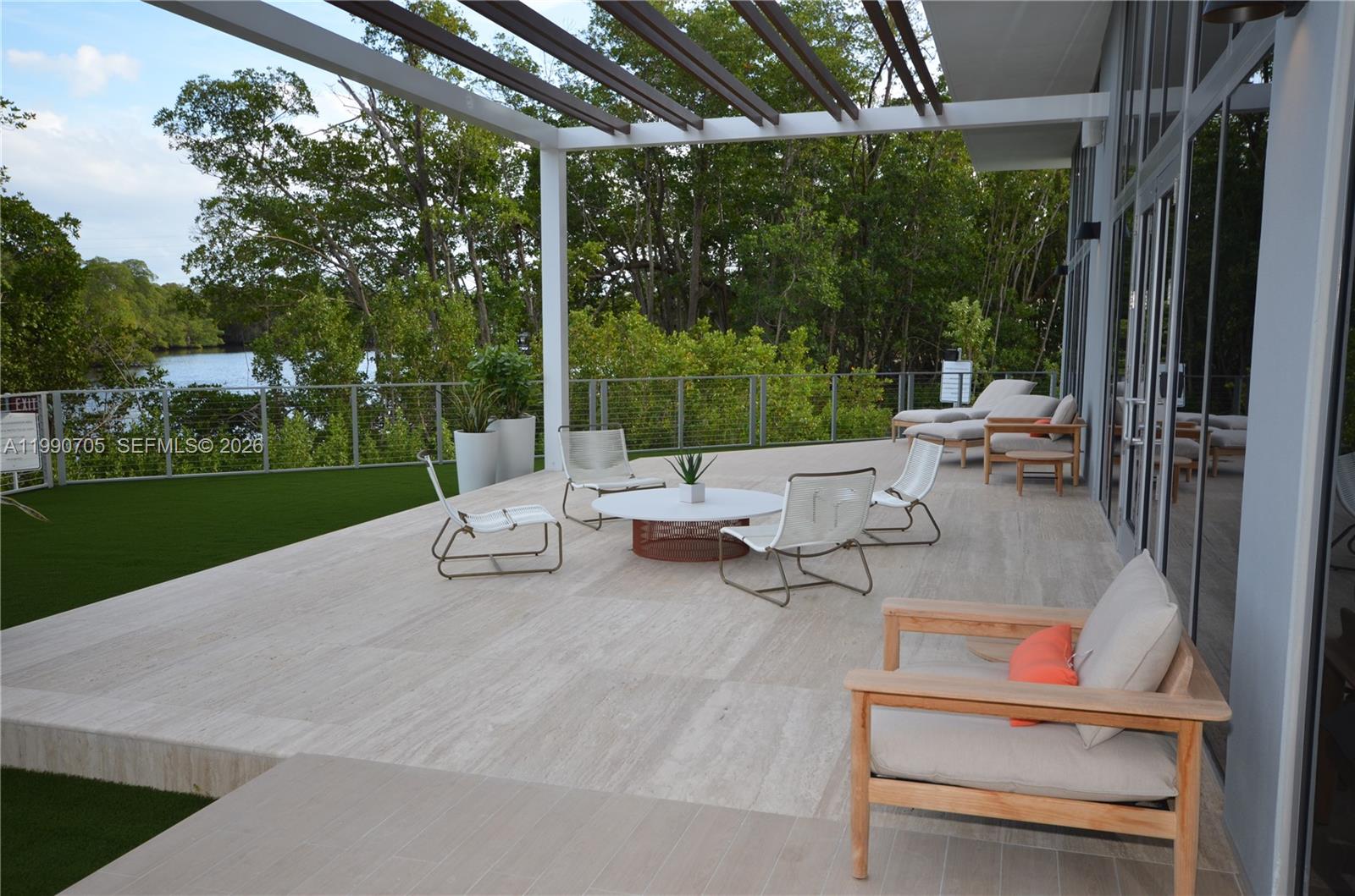 16385 Biscayne Blvd #518 North Miami Beach, FL 33160