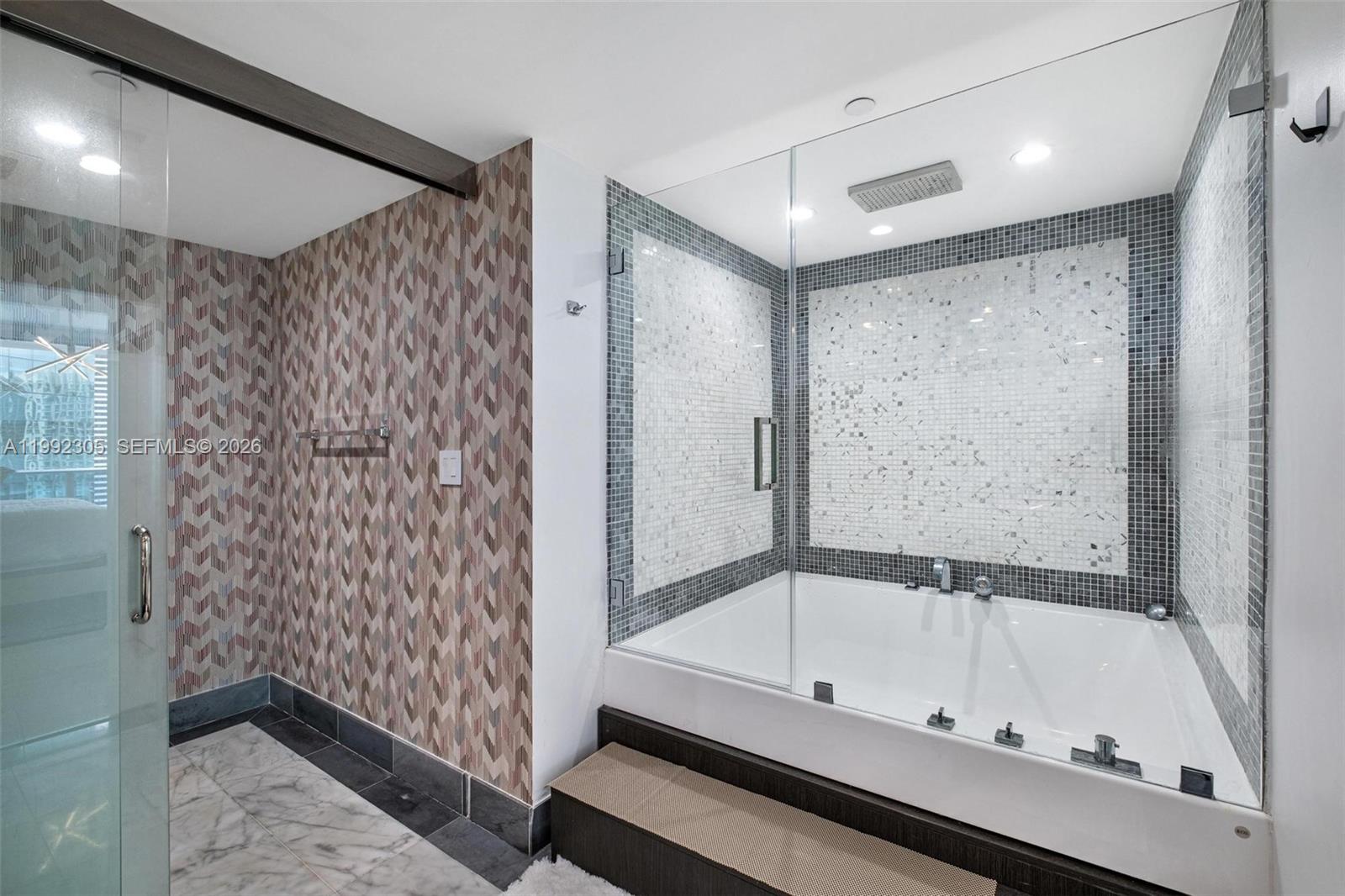 200 Biscayne Blvd Way #3311 Miami, FL 33131