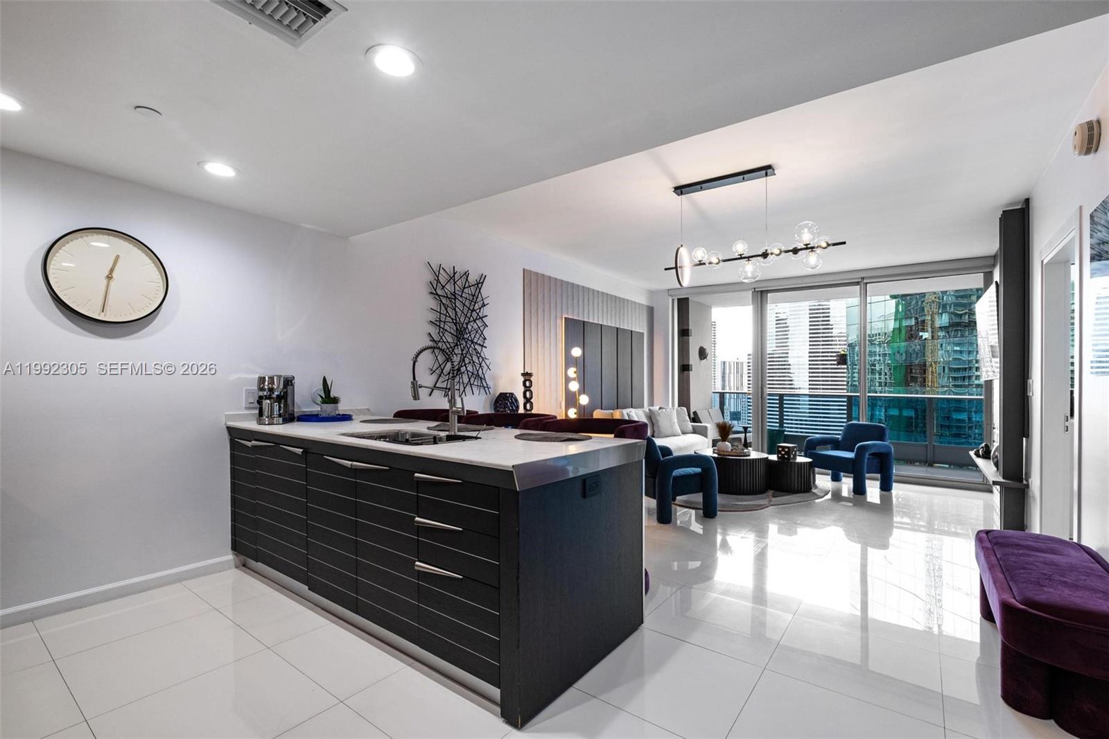 200 Biscayne Blvd Way #3311 Miami, FL 33131