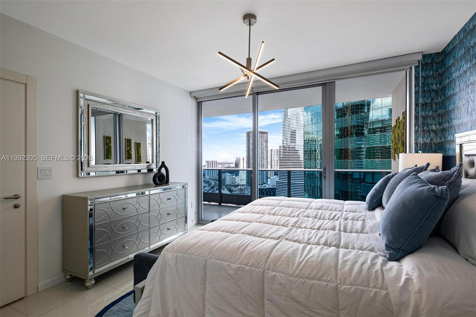 200 Biscayne Blvd Way #3311 Miami, FL 33131