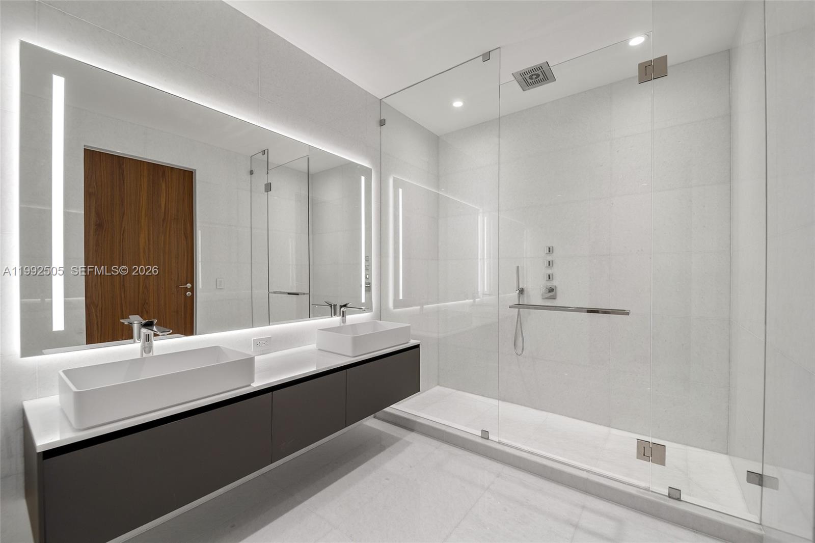 5 Grove Isle Dr #M401 Coconut Grove, FL 33133