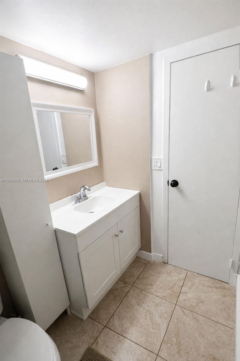 16851 NE 23rd Ave #B604 North Miami Beach, FL 33160