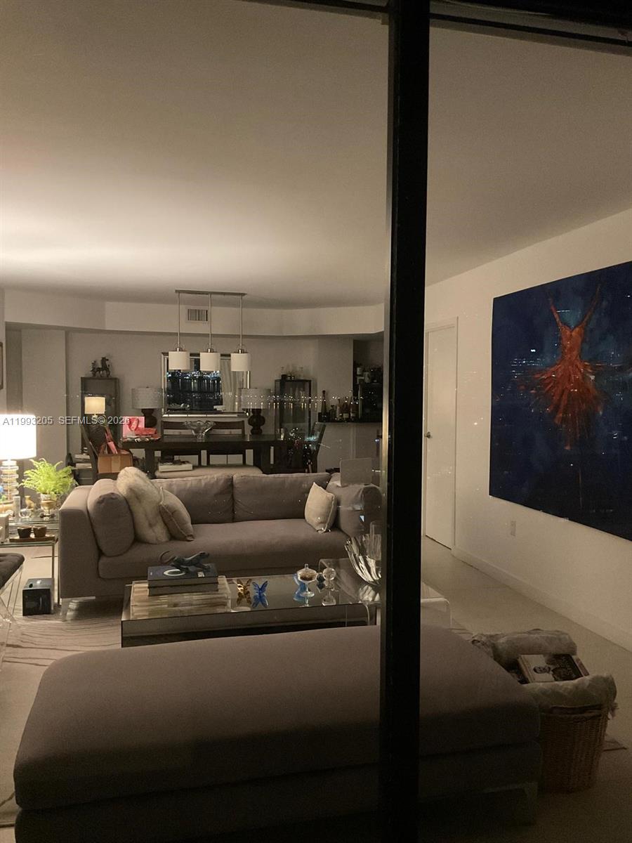 2333 Brickell Ave #PH207 Miami, FL 33129