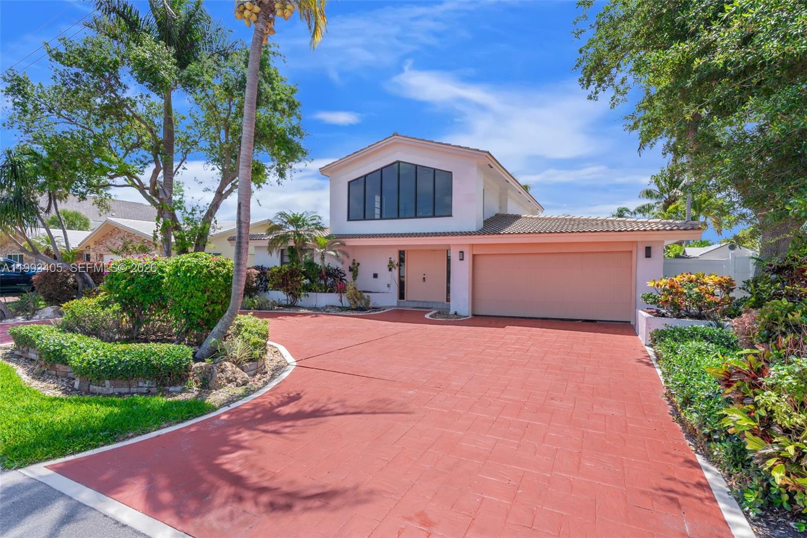 2858 NE 33rd St Lighthouse Point, FL 33064