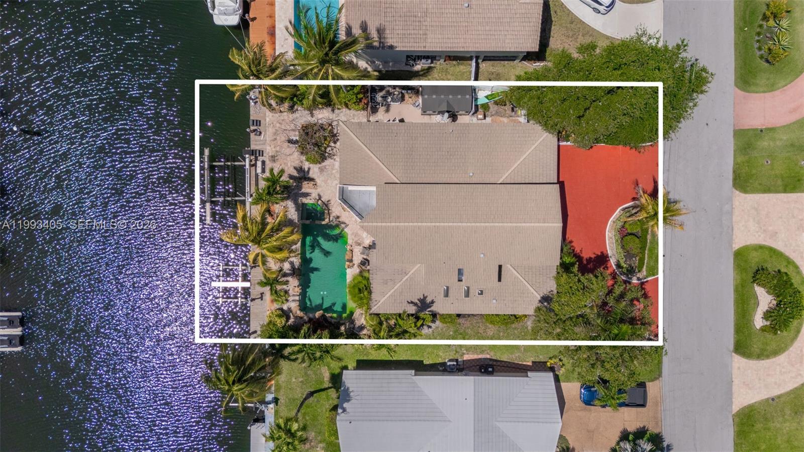 2858 NE 33rd St Lighthouse Point, FL 33064