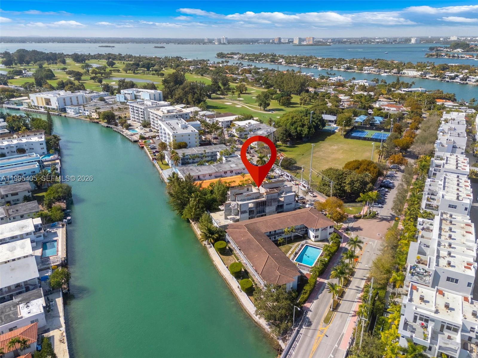 10 S Shore Dr Miami Beach, FL 33141