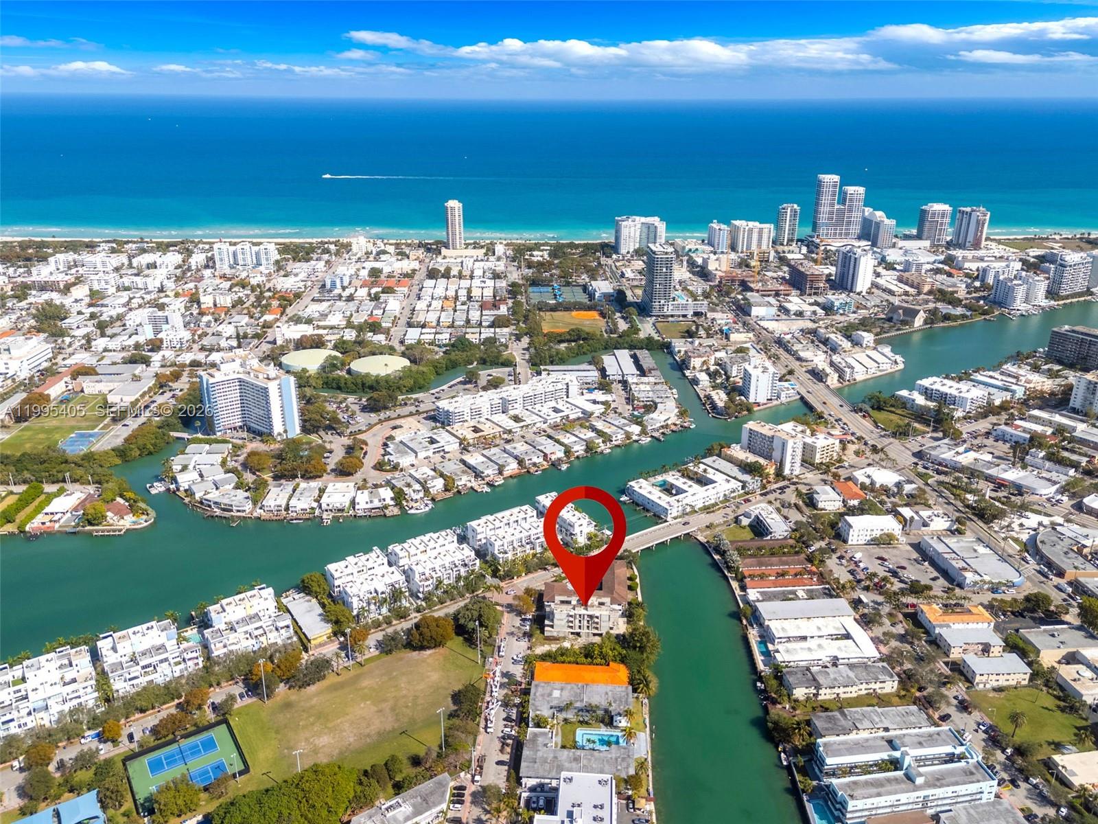 10 S Shore Dr Miami Beach, FL 33141