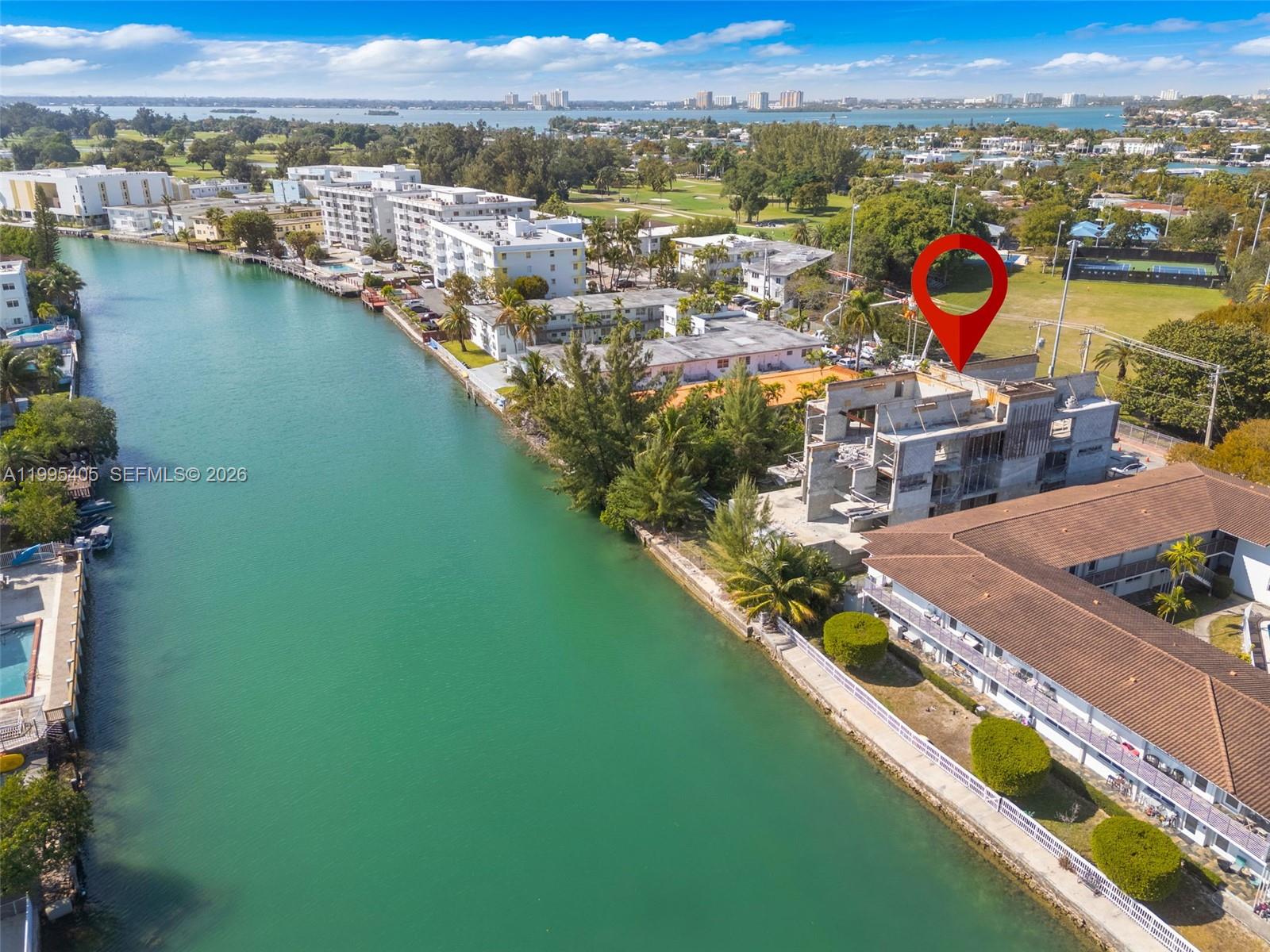 10 S Shore Dr Miami Beach, FL 33141