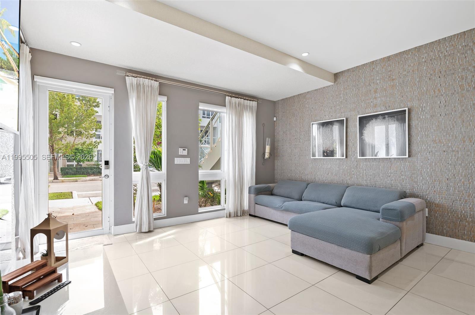 10305 NW 63rd Ter #105 Doral, FL 33178