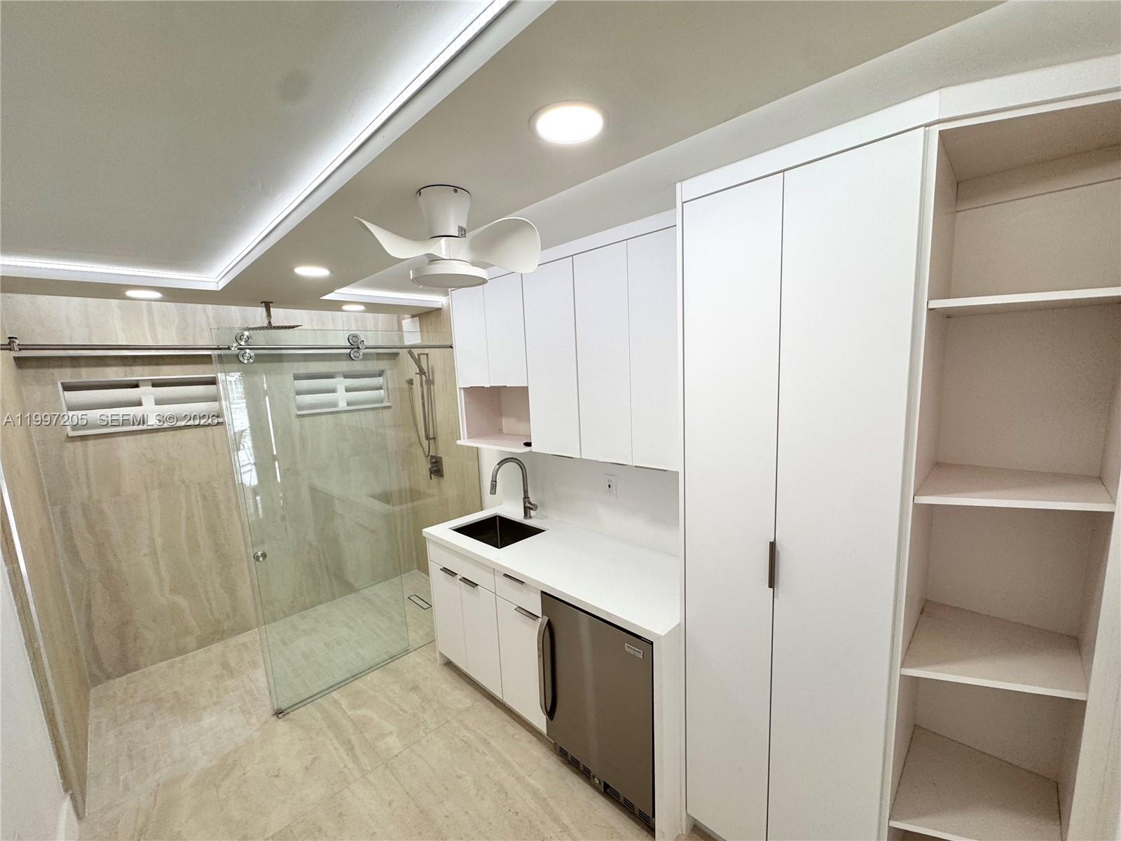 2899 Collins Ave #6 Miami Beach, FL 33140