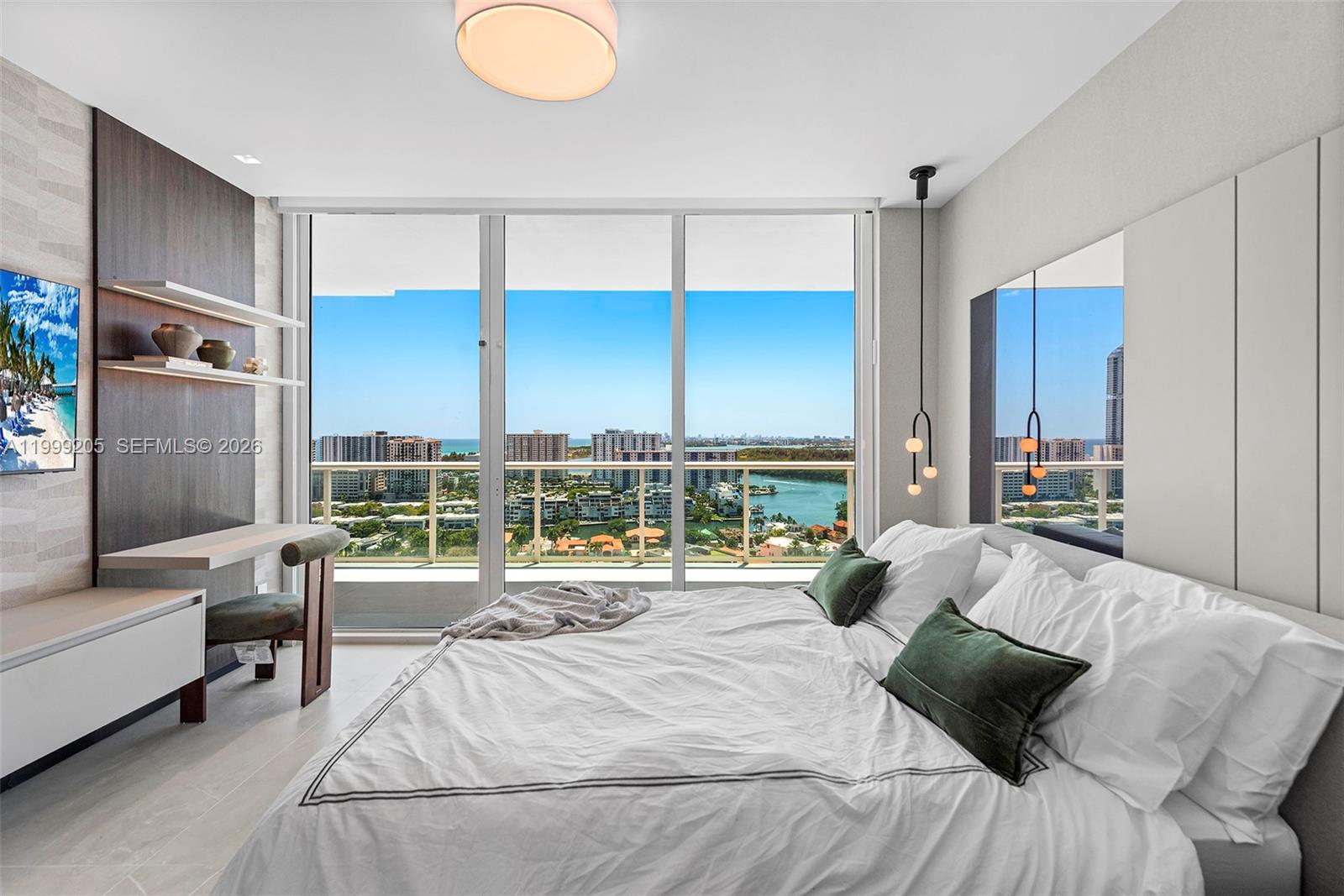 image 400 Sunny Isles15