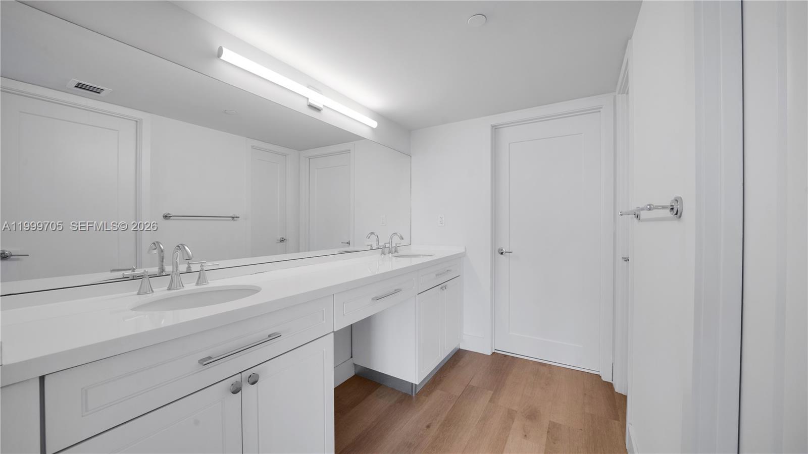 555 NE 34th St #2506 Miami, FL 33137