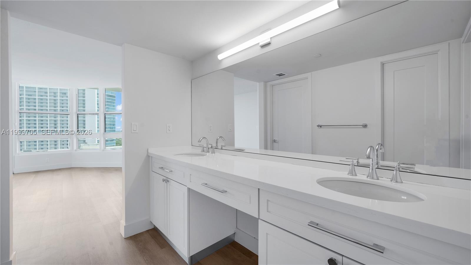 555 NE 34th St #2506 Miami, FL 33137