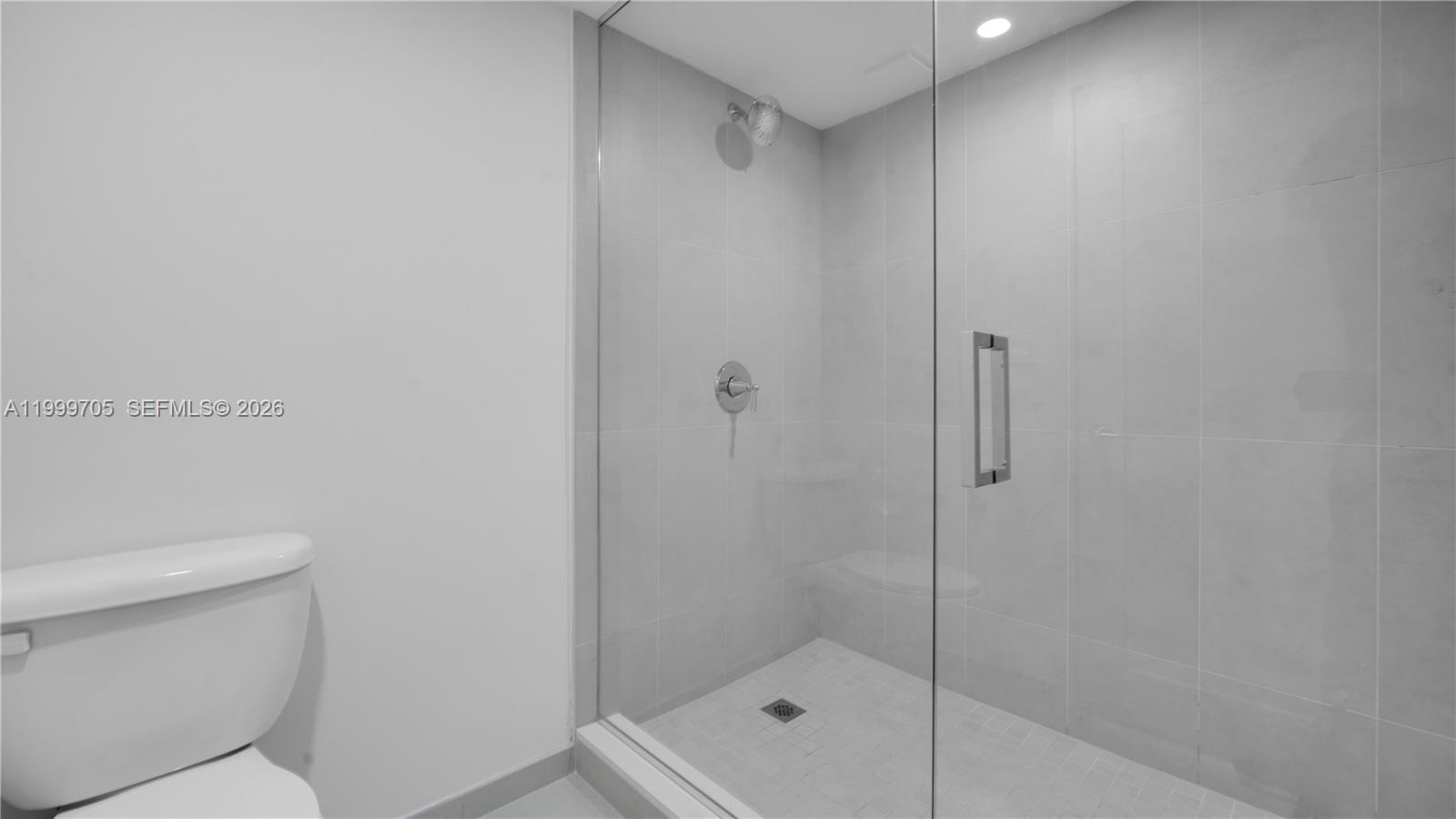 555 NE 34th St #2506 Miami, FL 33137