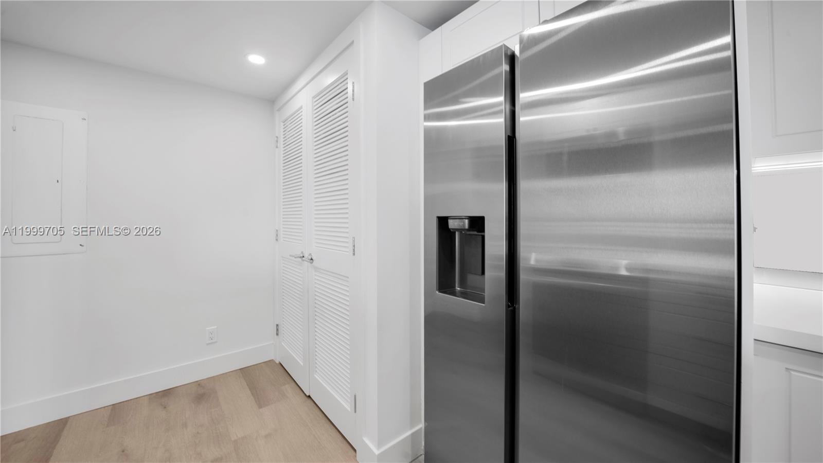 555 NE 34th St #2506 Miami, FL 33137