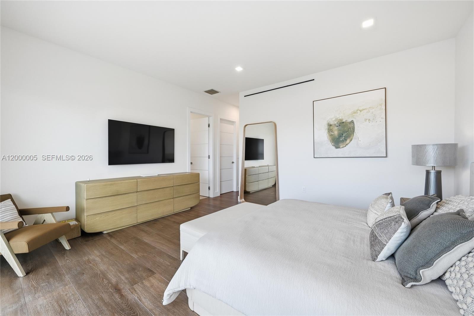 3300 NE 170th St North Miami Beach, FL 33160