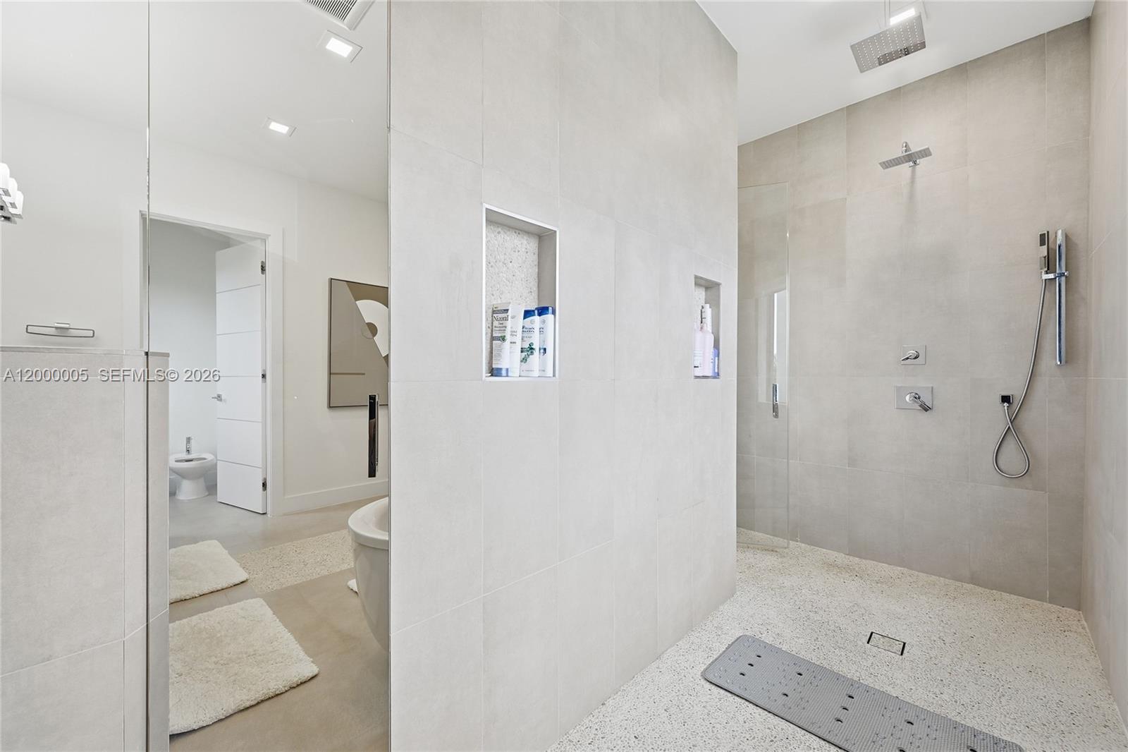 3300 NE 170th St North Miami Beach, FL 33160
