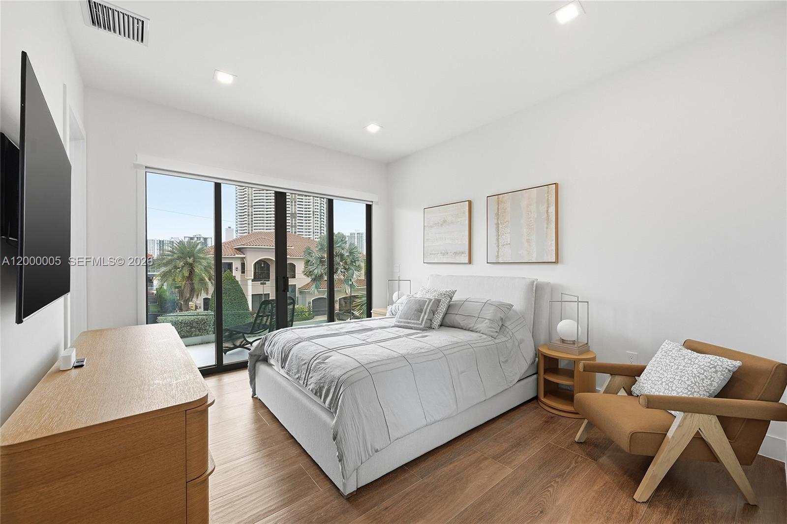 3300 NE 170th St North Miami Beach, FL 33160