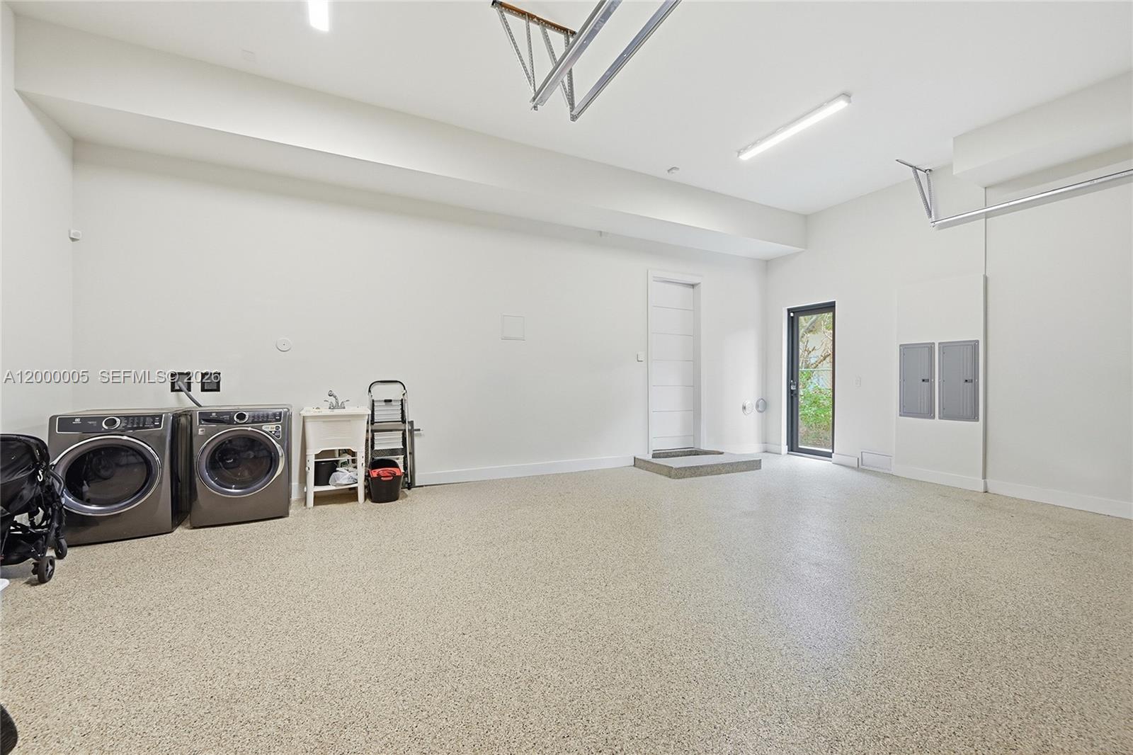 3300 NE 170th St North Miami Beach, FL 33160