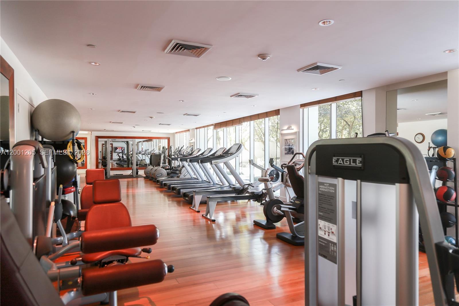 2627 S Bayshore Dr #906 Miami, FL 33133