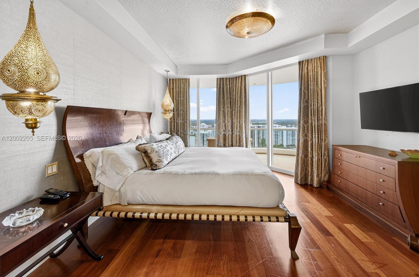 7000 Island Blvd #PH-02 Aventura, FL 33160