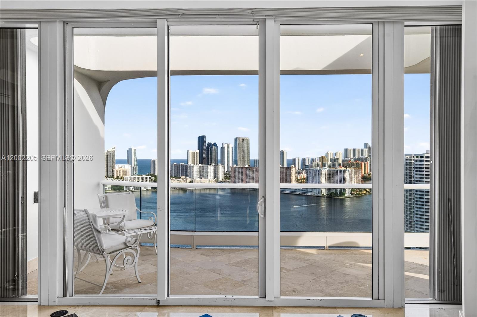 7000 Island Blvd #PH-02 Aventura, FL 33160