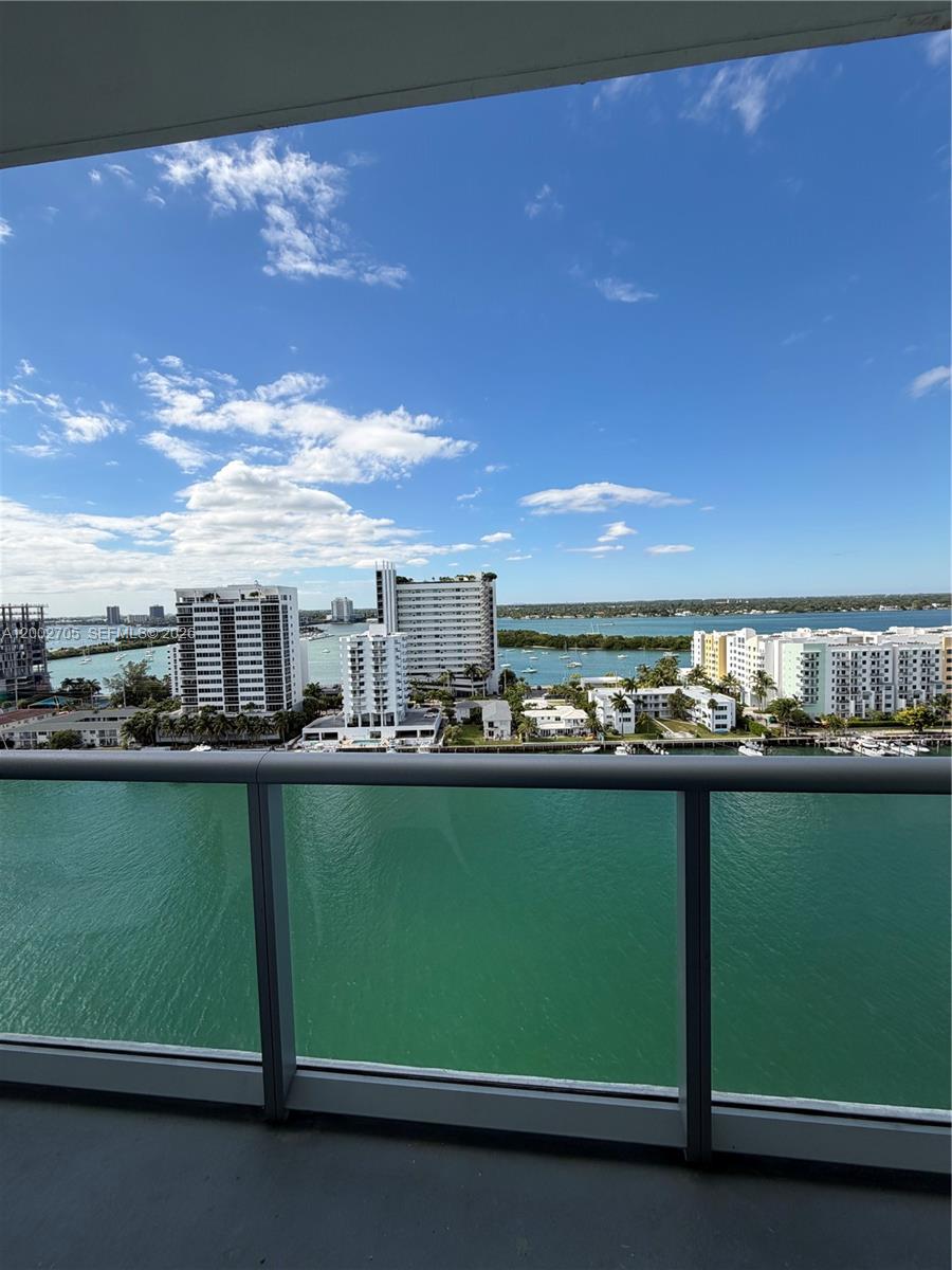 image Eloquence on the Bay17