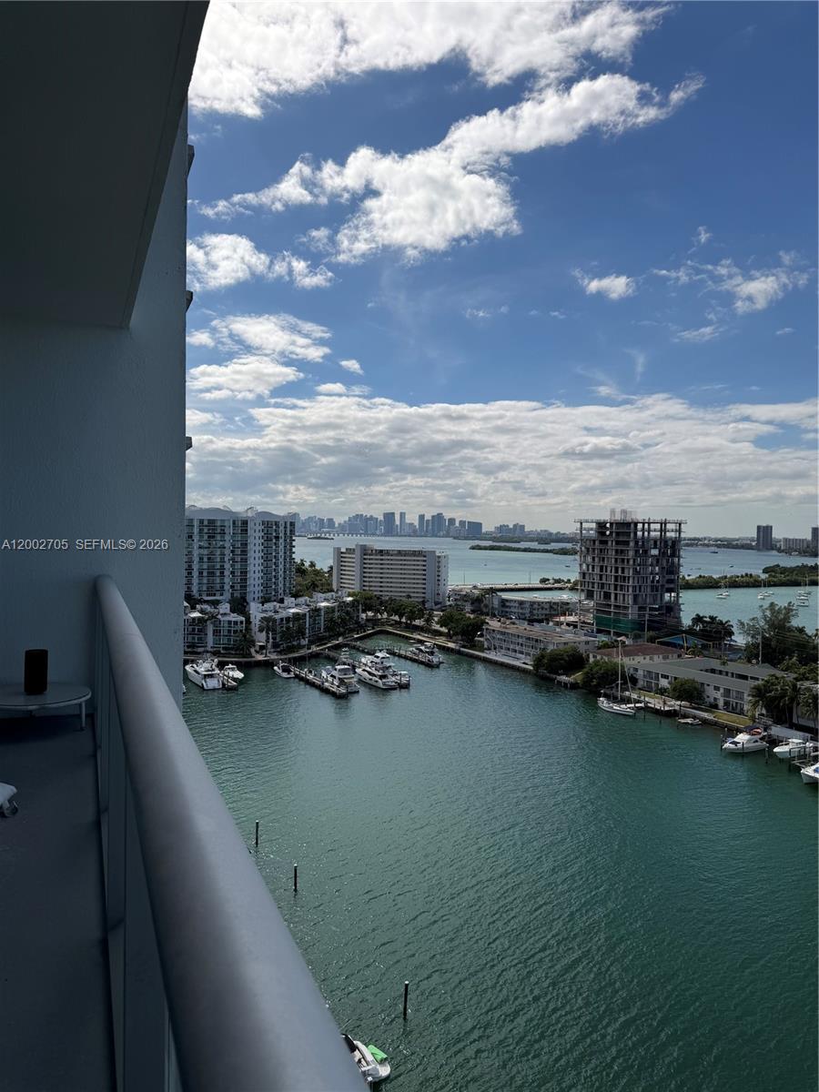 image Eloquence on the Bay18