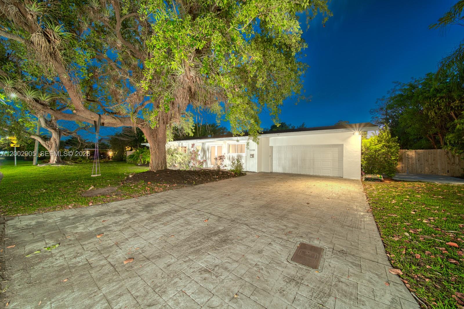 13700 SW 74th Ct Palmetto Bay, FL 33158