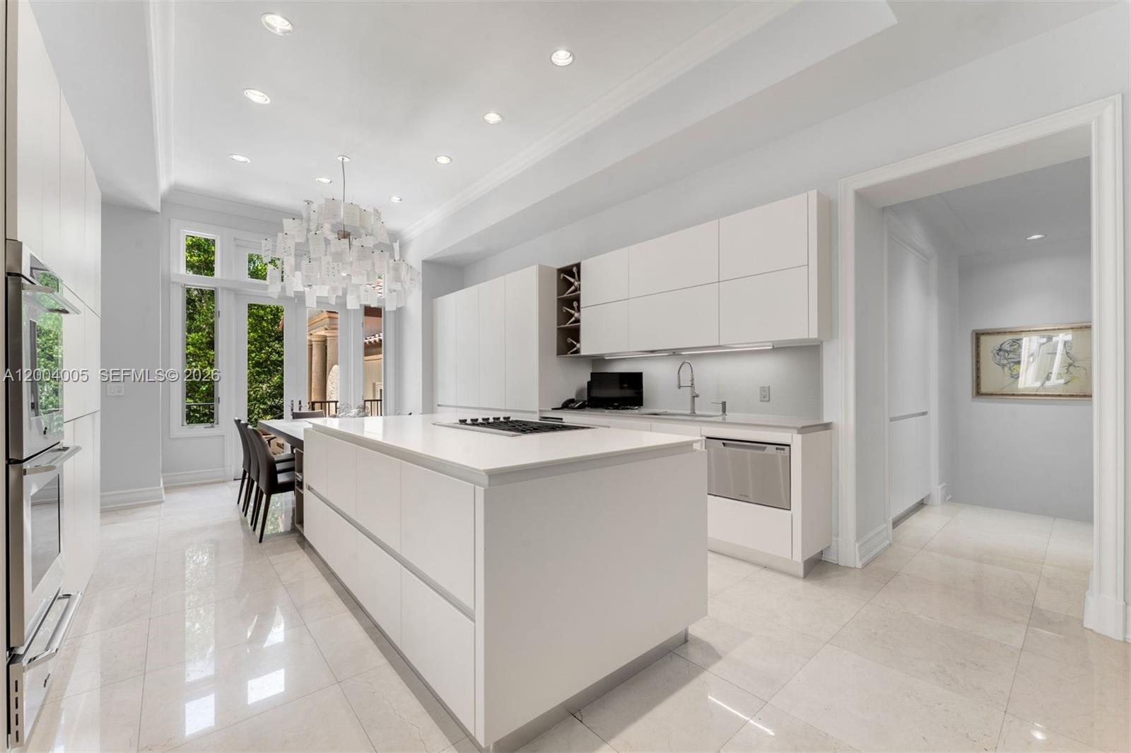 255 Cocoplum Rd Coral Gables, FL 33143