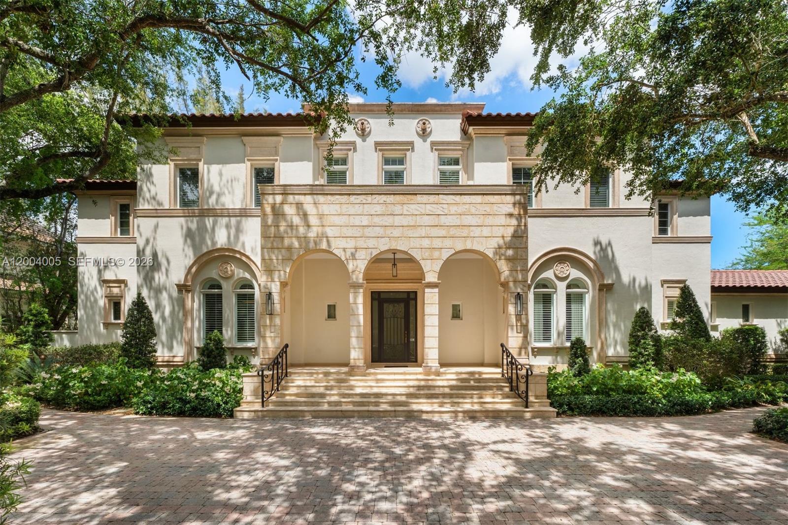 255 Cocoplum Rd Coral Gables, FL 33143