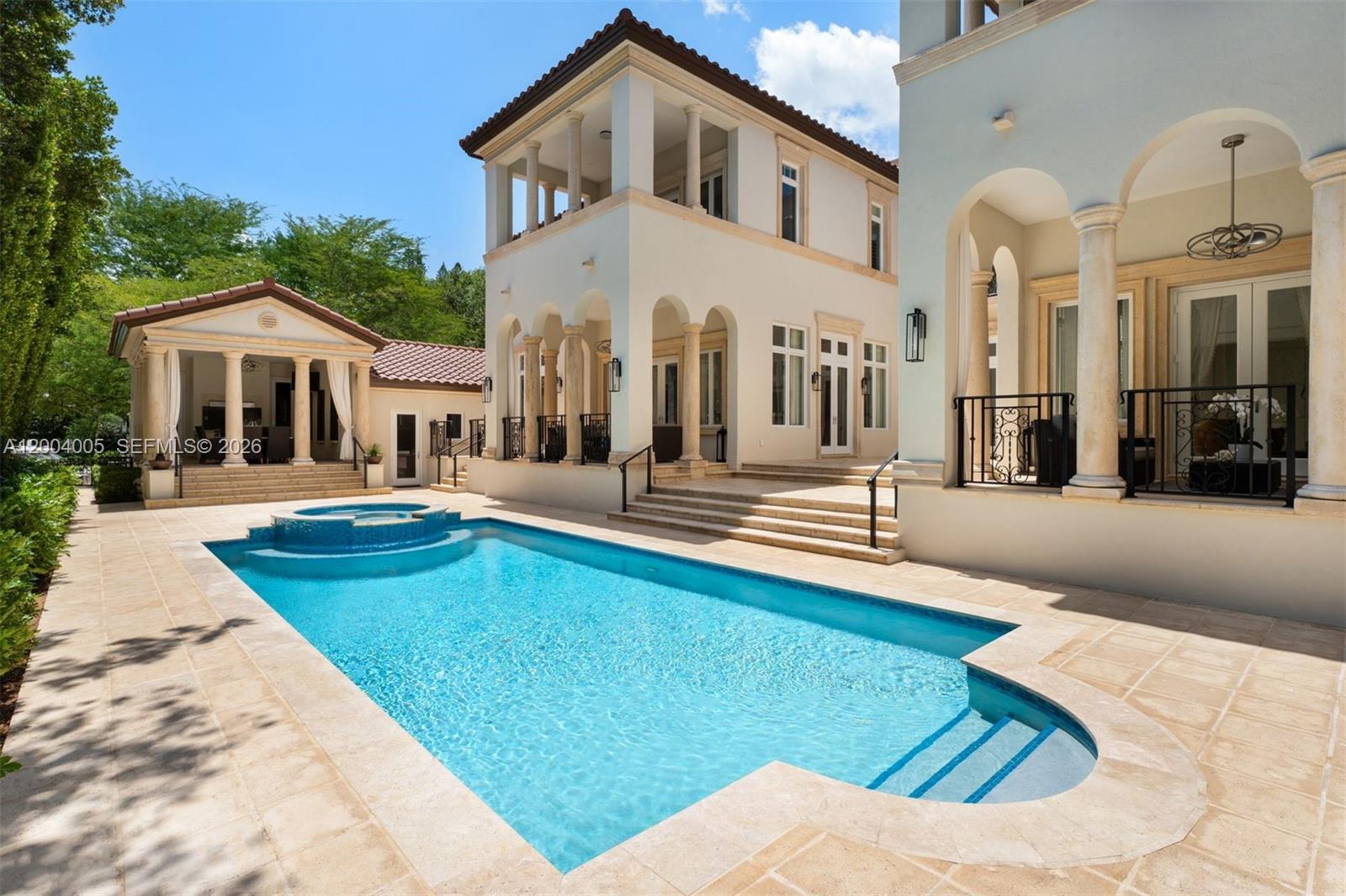 255 Cocoplum Rd Coral Gables, FL 33143