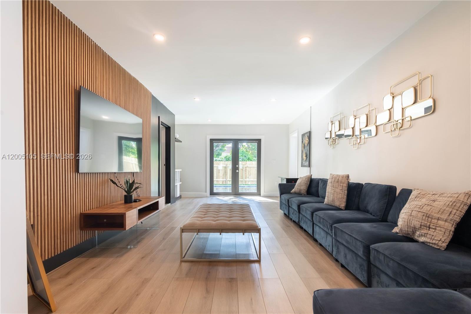 2360 SW 12th St Miami, FL 33135