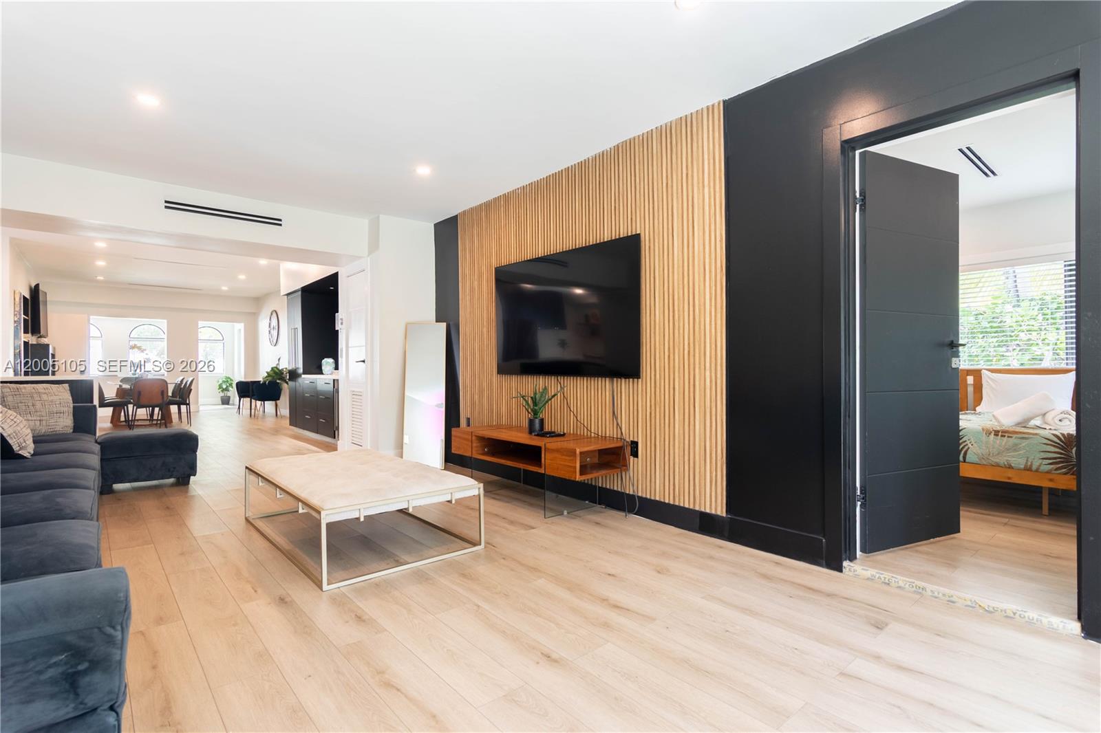 2360 SW 12th St Miami, FL 33135