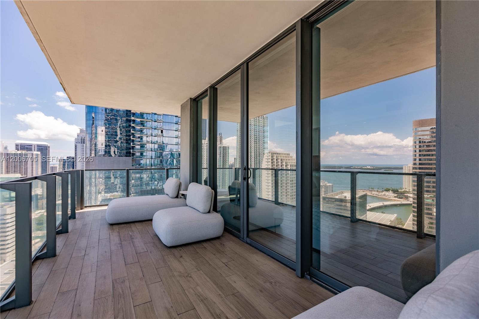 68 SE 6th St #2701 Miami, FL 33131