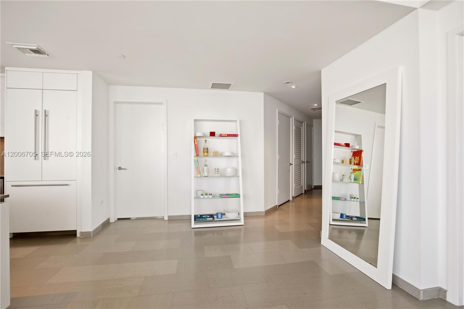 68 SE 6th St #2701 Miami, FL 33131