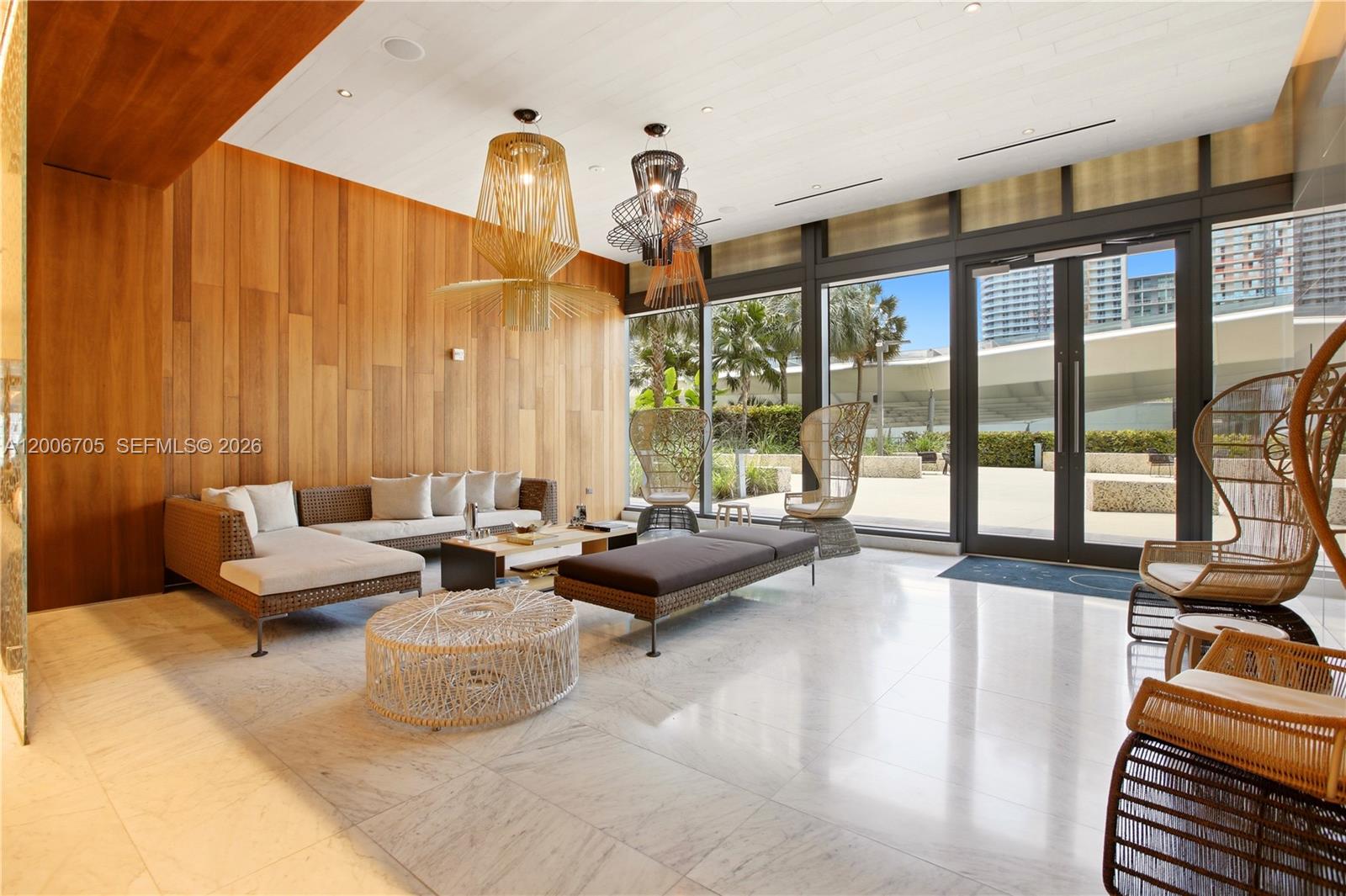 68 SE 6th St #2701 Miami, FL 33131