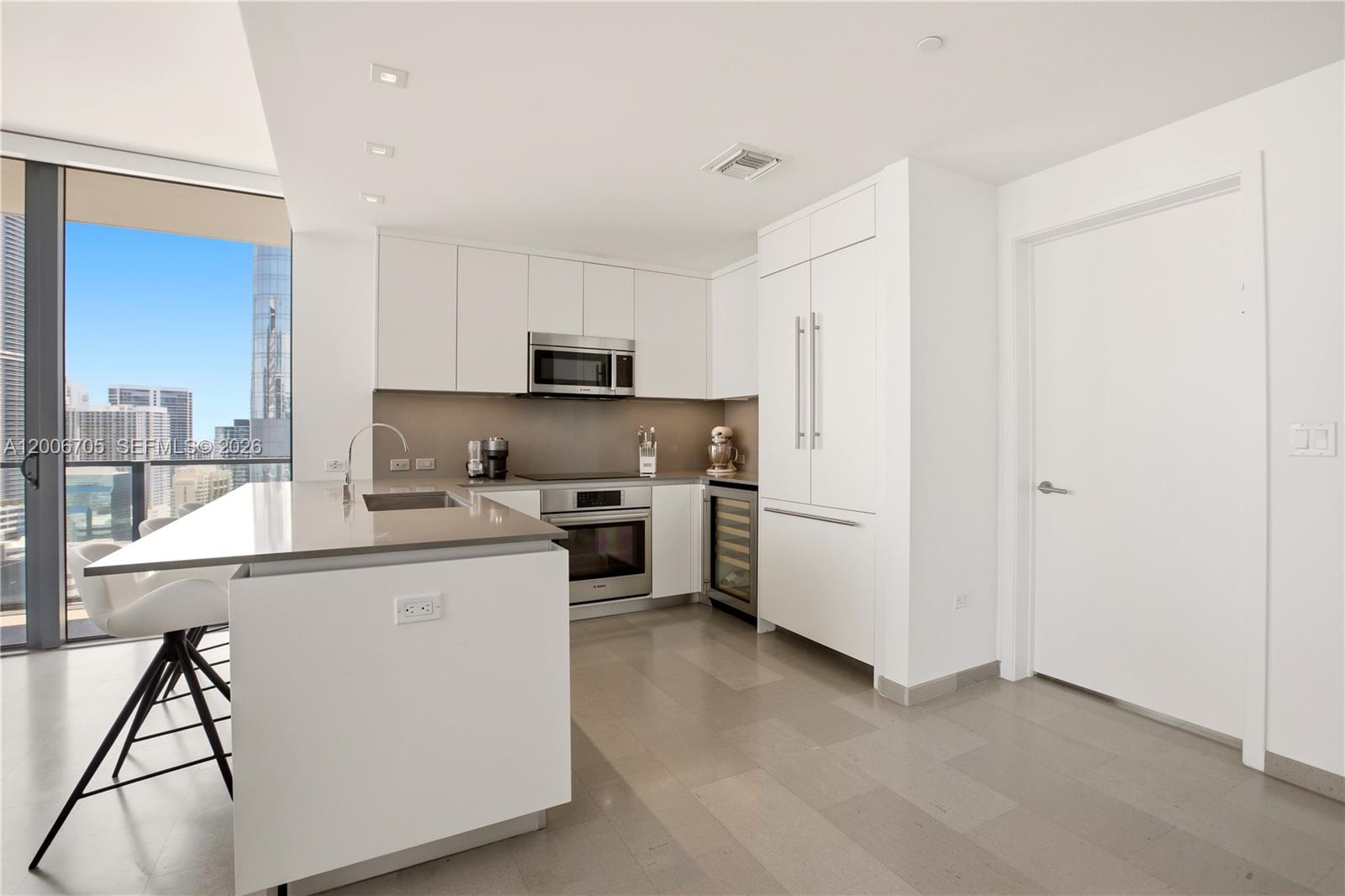 68 SE 6th St #2701 Miami, FL 33131