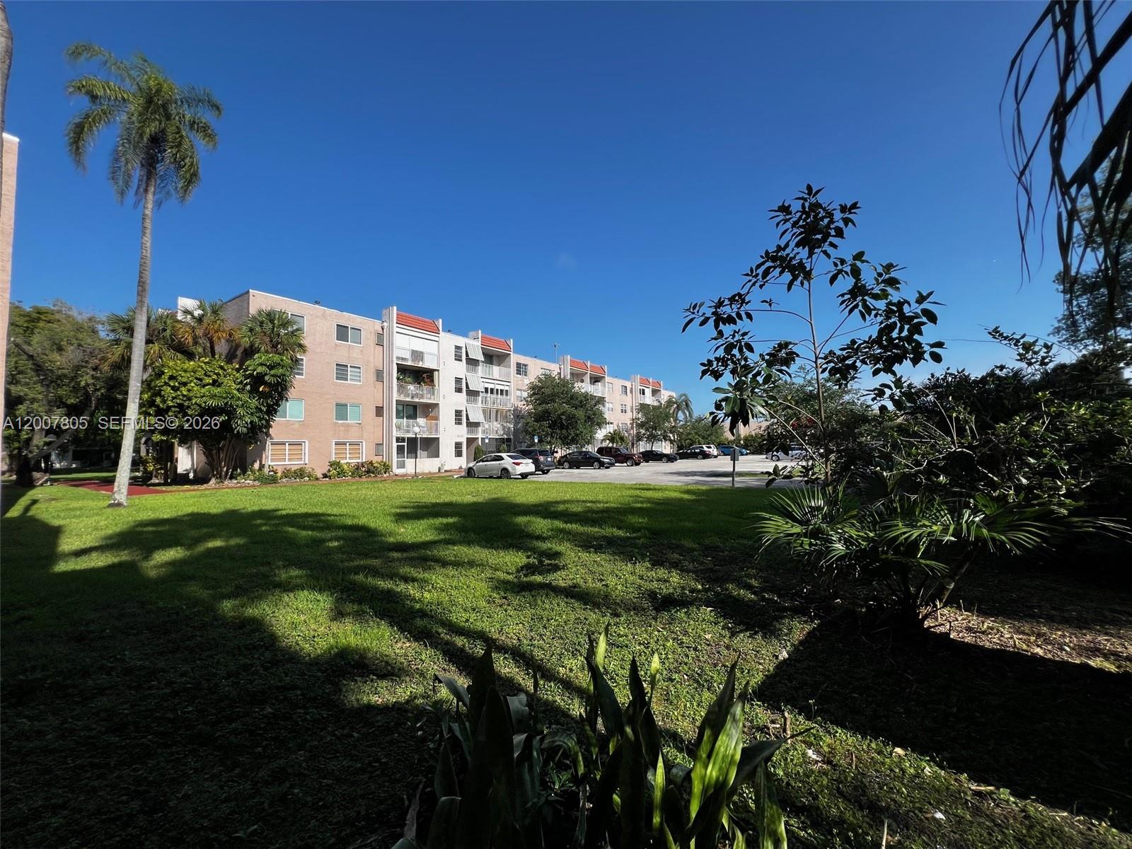 8411 NW 8th St #105 Miami, FL 33126