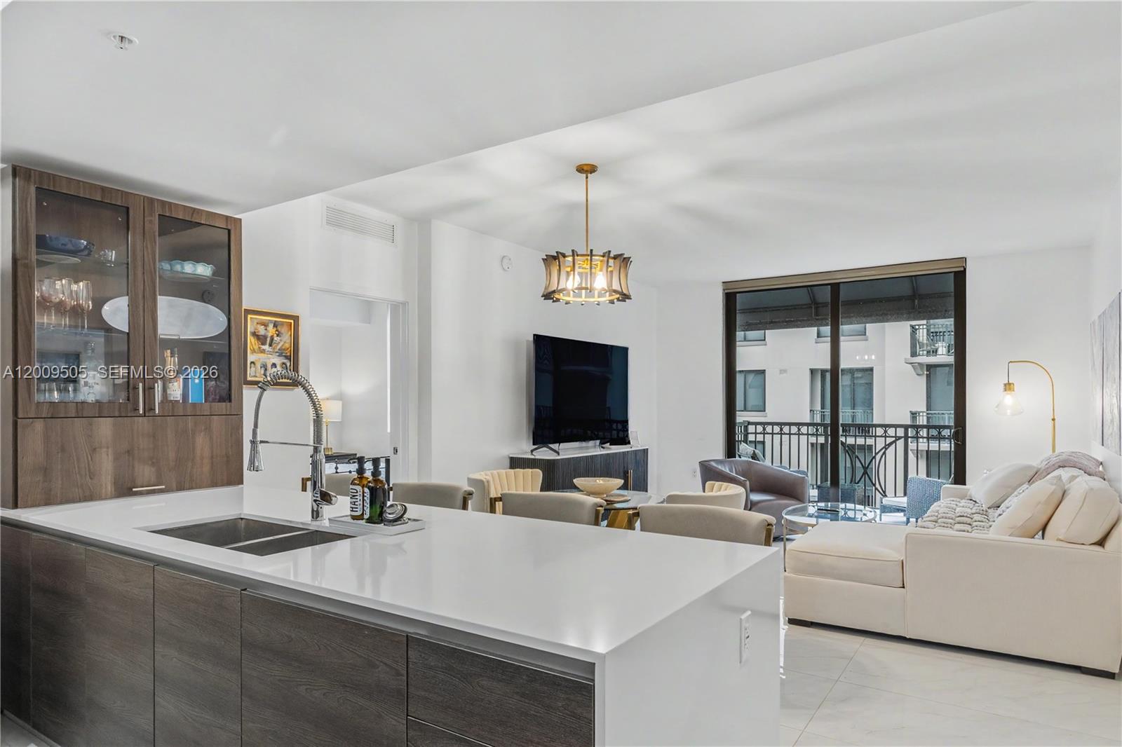 301 Altara Ave #822 Coral Gables, FL 33146
