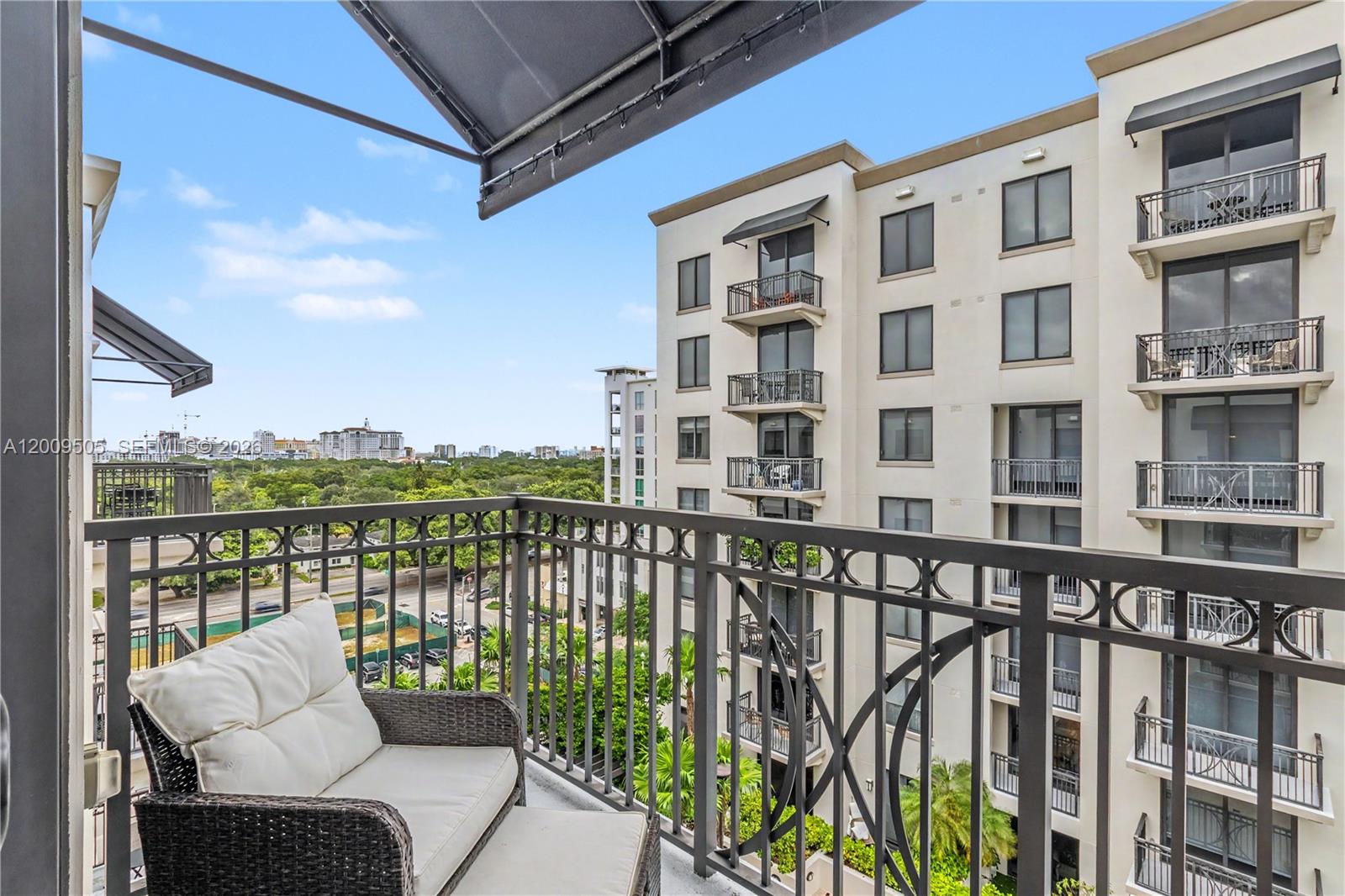 301 Altara Ave #822 Coral Gables, FL 33146