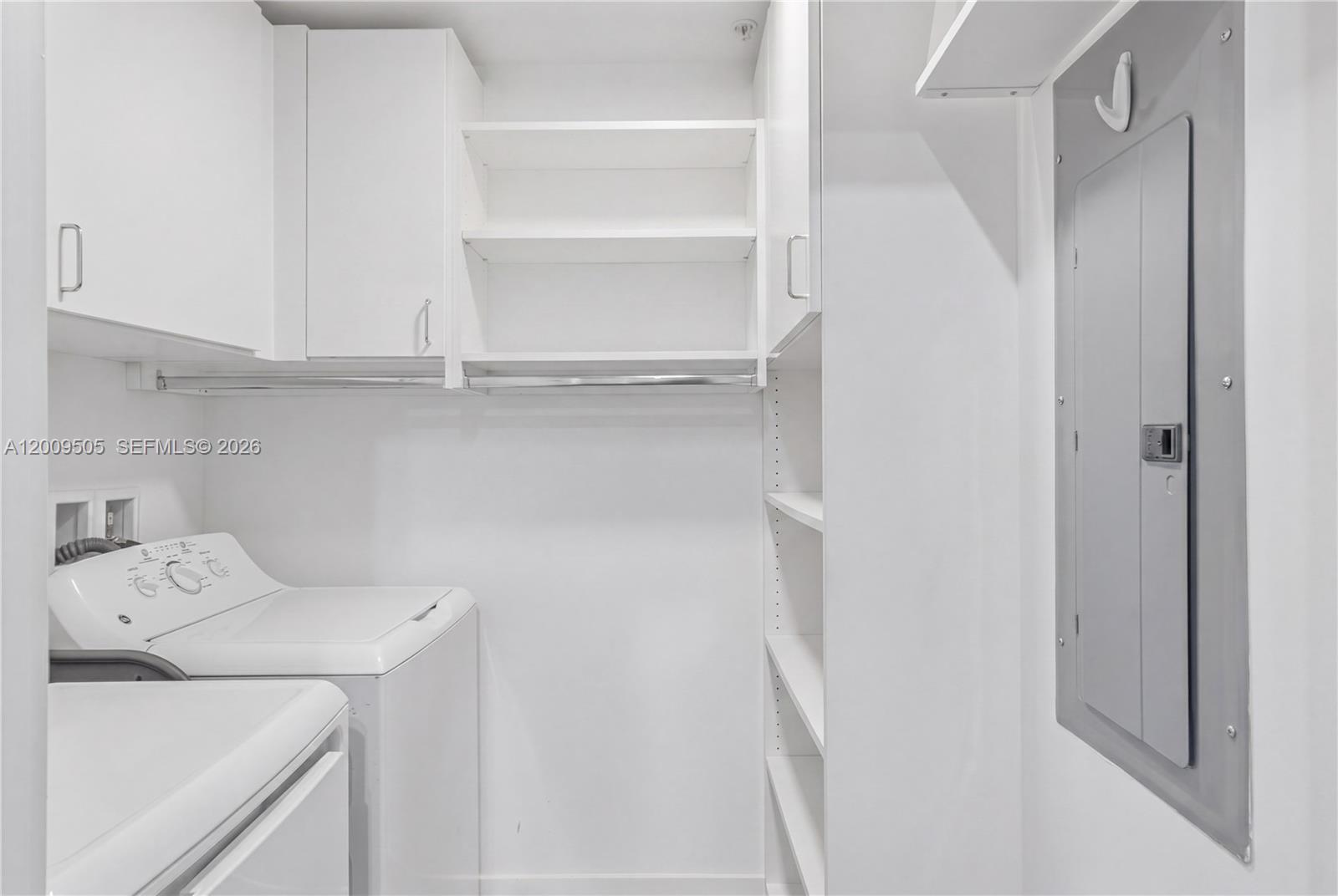 301 Altara Ave #822 Coral Gables, FL 33146
