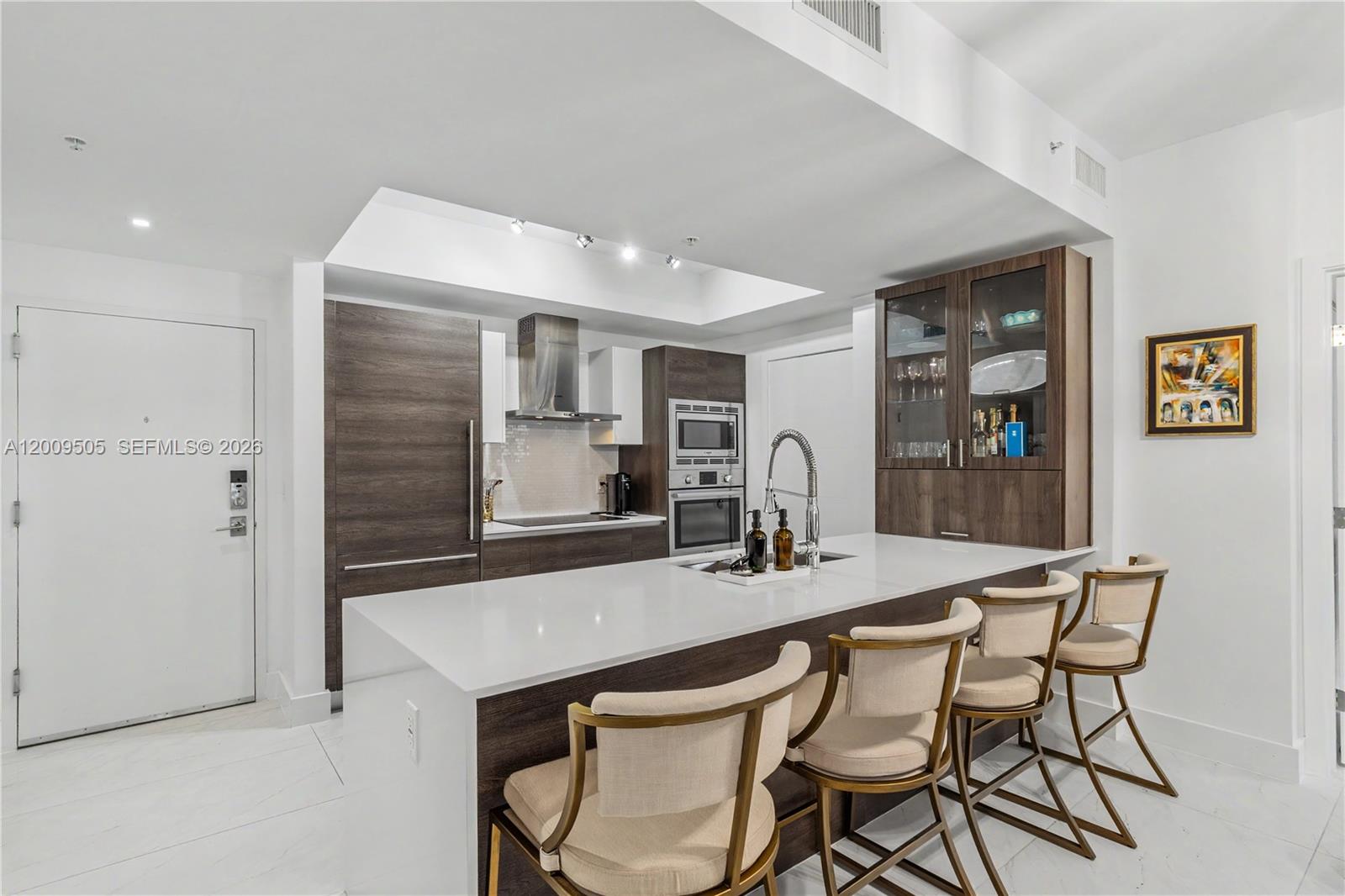 301 Altara Ave #822 Coral Gables, FL 33146