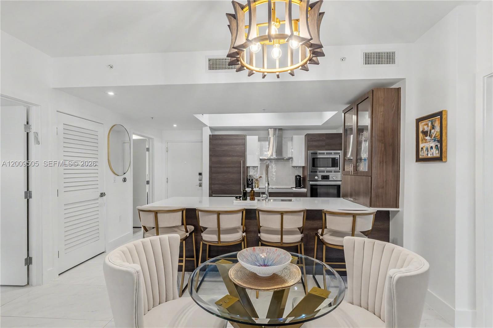 301 Altara Ave #822 Coral Gables, FL 33146