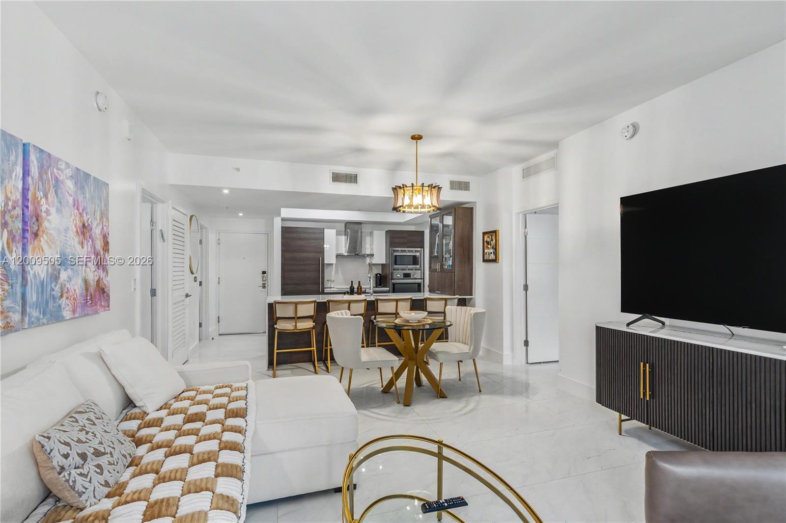 301 Altara Ave #822 Coral Gables, FL 33146